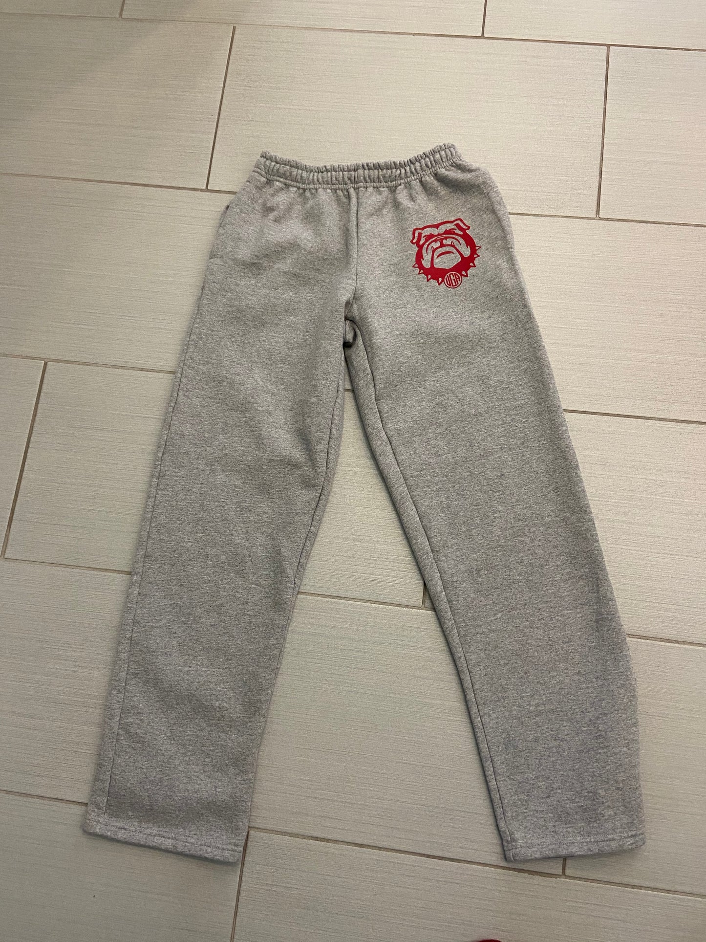 Sweatpants (loose bottom)